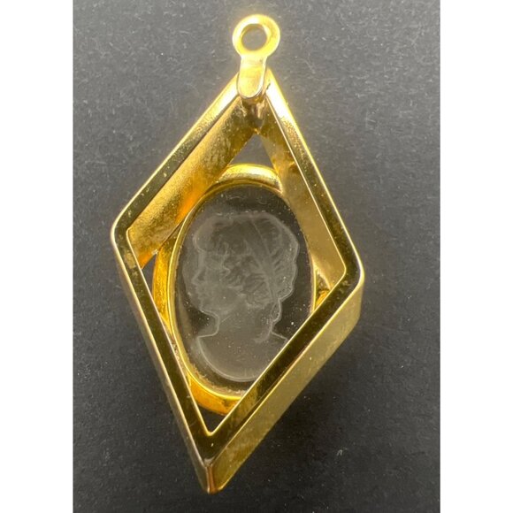 Vintage Intaglio Cameo Pendant Diamond Shaped Frame Gold Tone - Picture 5 of 8